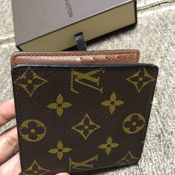 Authentic Louis Vuitton Mens Wallet Monogram - Picture 4 of 8